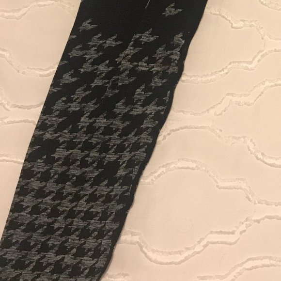 Fabletics Seamless Leggings - Picture 2 of 3